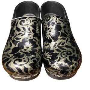 Dansko sz 40 Black & Silver floral Slip on Clogs Leather Pantent Comfort Shoes